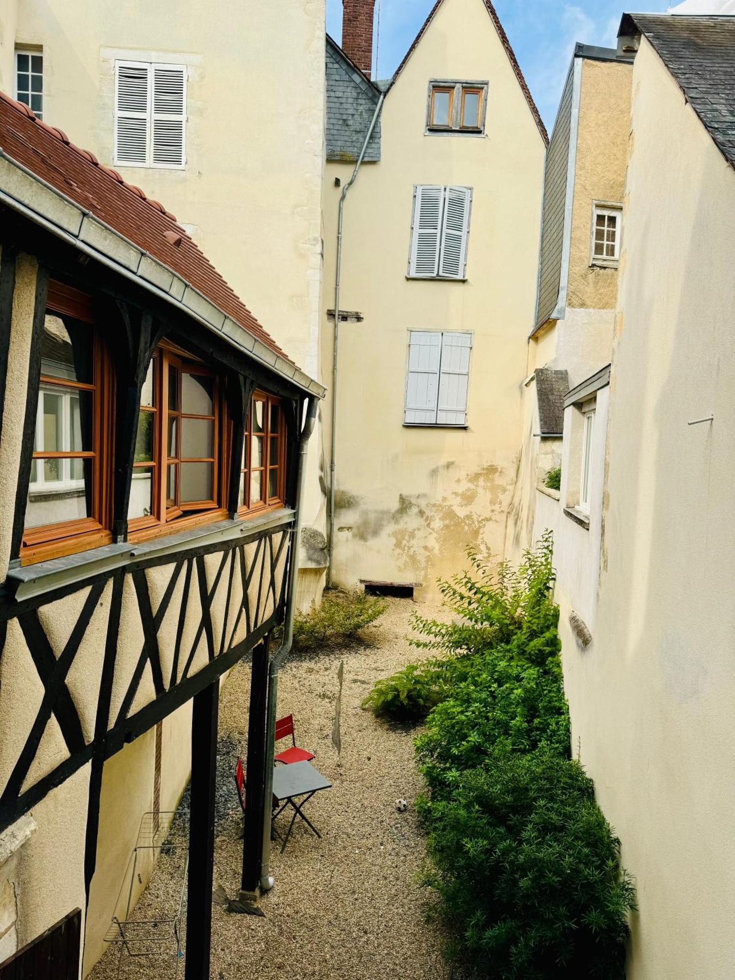 L Atypique De Bourbonnoux Apartamento Bourges Exterior foto